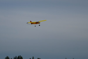 Flying-1010729-3